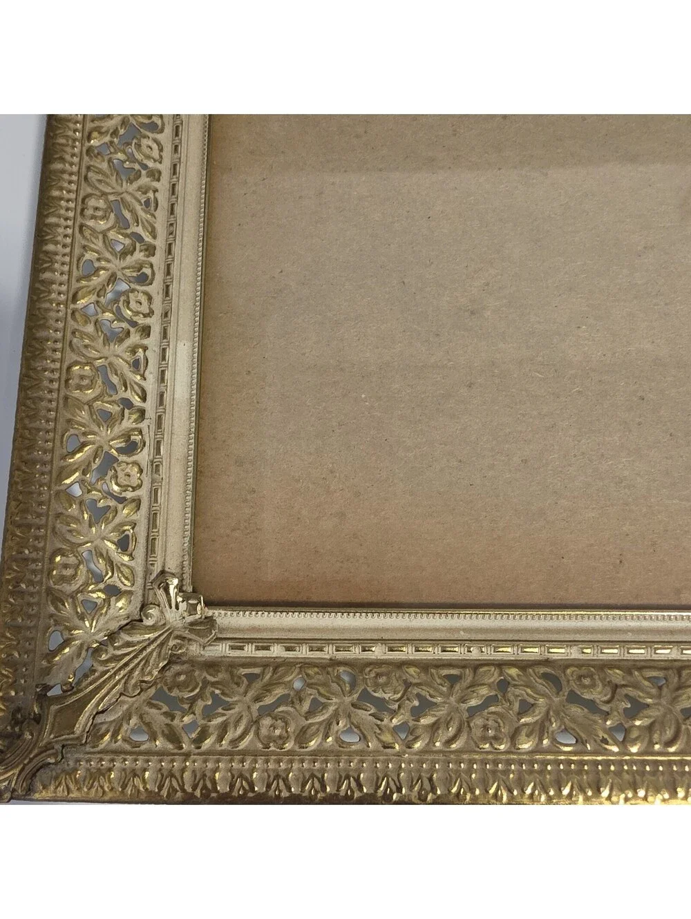 Vtg Filigree Antique Gold Tone Metal Brass Picture Photo Frame 8X10” Glass